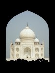 Taj Mahal z bramy głównej