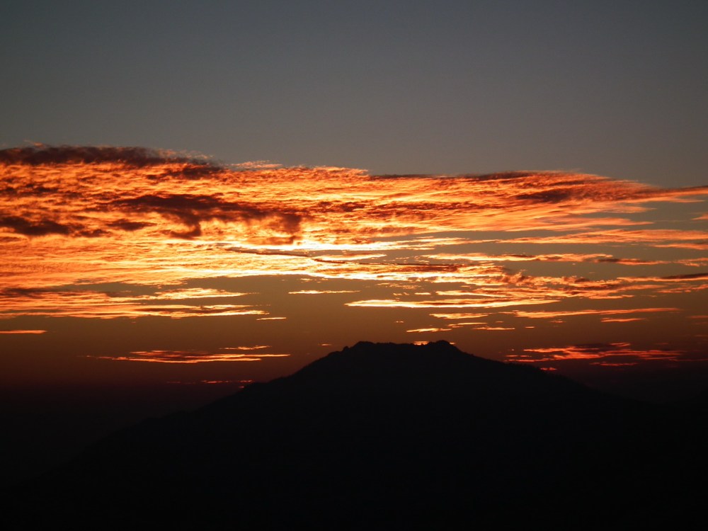 zachód słońca w Himalajach
