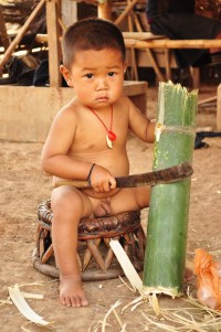 Takiemu nie podskoczysz (Laos - wioska Akha)