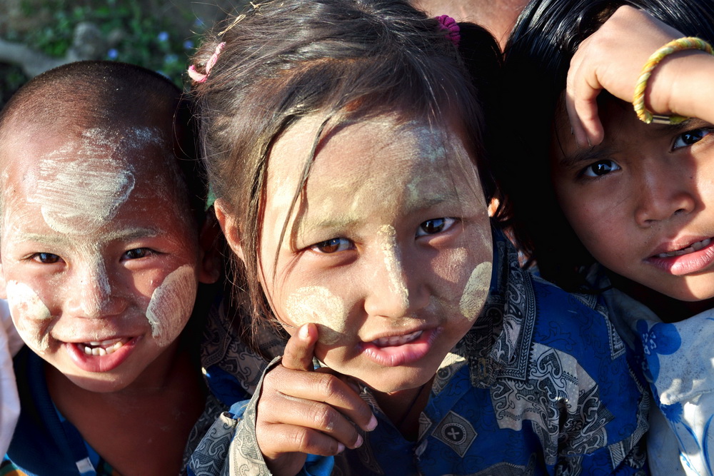 Birmańskie dzieciaki w okolicach Hsipaw raczej nie mają szans na lepszą przyszłość