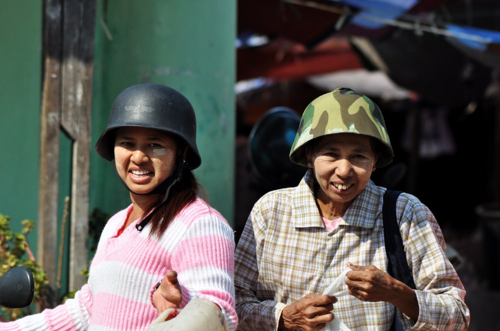 "Protection from what? Ze Germanz?" (Hsipaw, Birma)
