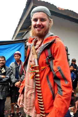 nadęty bufon i maczeta z pomponem w pełnej krasie